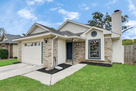 Photo of 11611 Highland Meadow Drive, Houston, TX 77089 (MLS # 11336865)