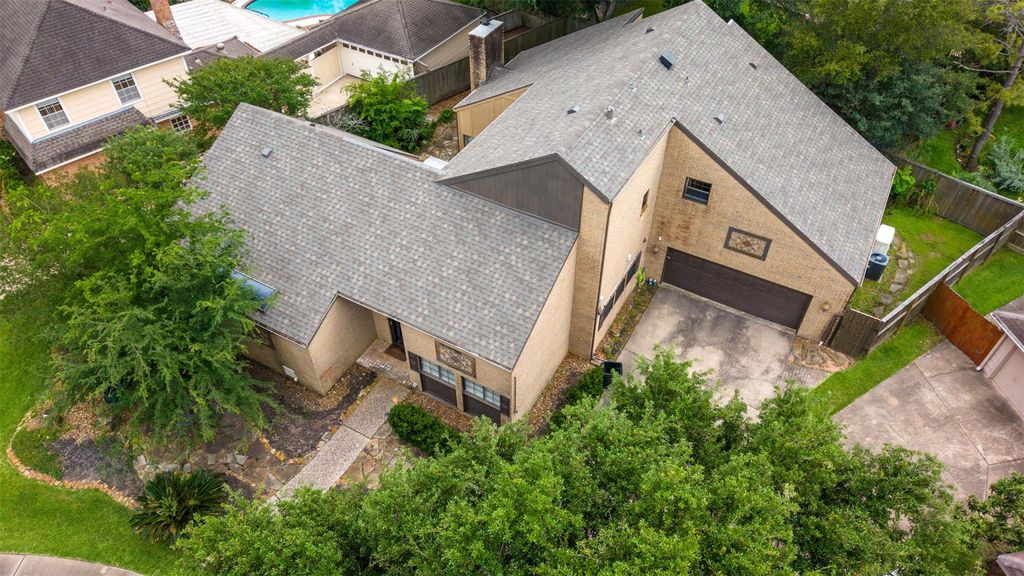 Photo of 1616 Park Haven Drive, Houston, TX 77077 (MLS # 49900297)