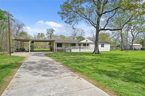 Homes For Sale - 74 County Road 4400<br/> Dayton, TX 77535