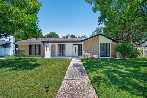Photo of 104 Burgundy Lane, Galveston, TX 77573 (MLS # 30433423)