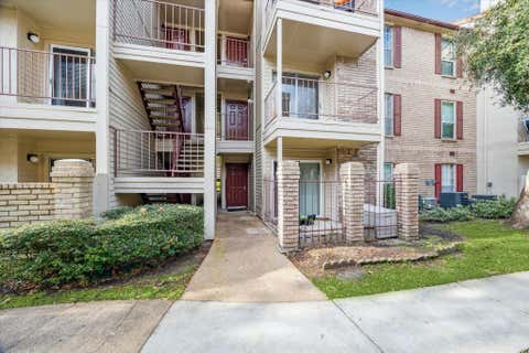 Photo of 2120 El Paseo Street #2422, Houston, TX 77054 (MLS # 54644515)
