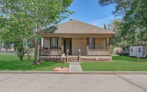 Photo of 155 Davis Street, Humble, TX 77338 (MLS # 52919347)
