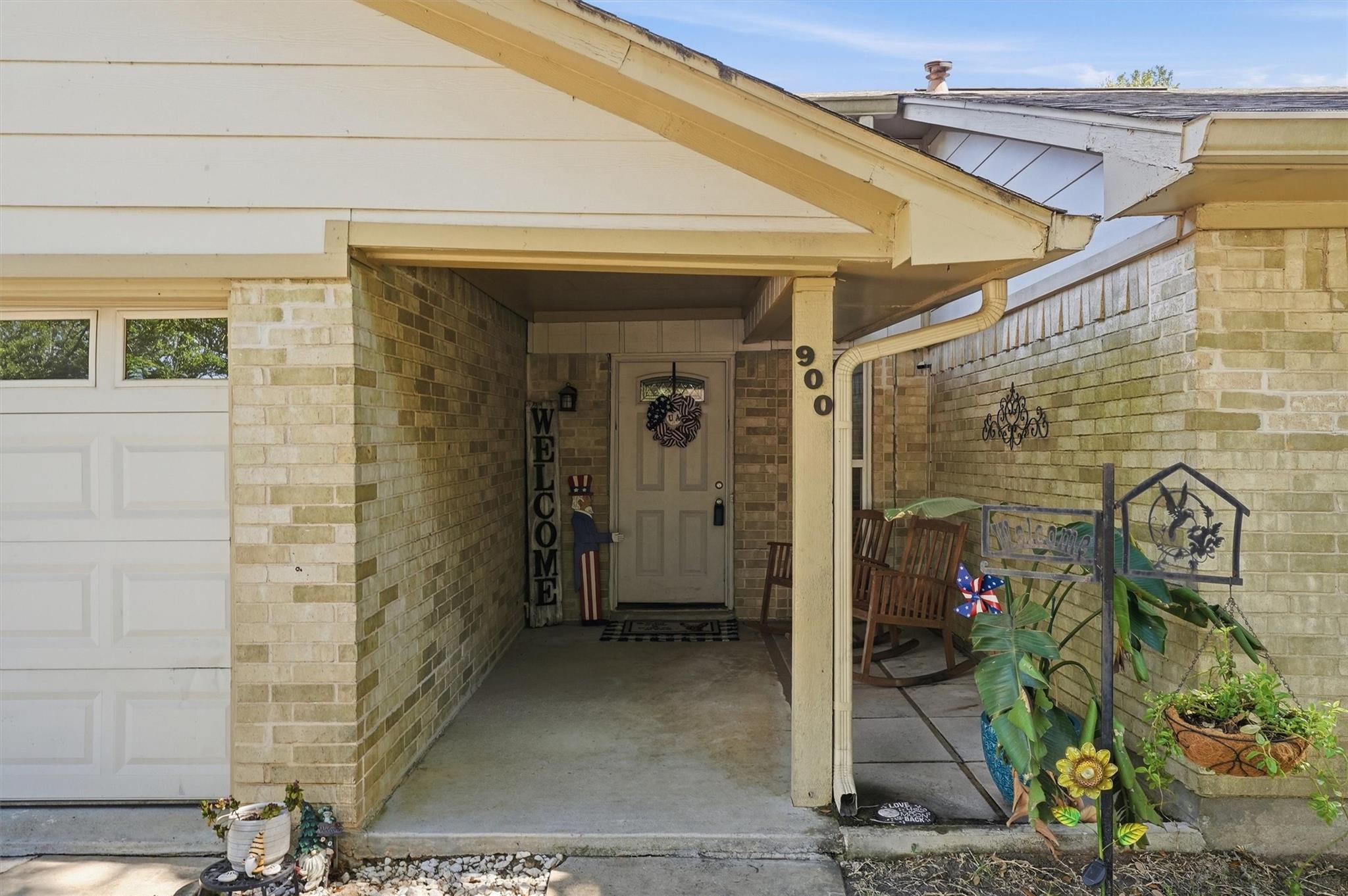 900 Sunnybrook Lane