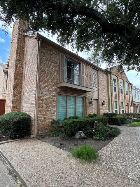 2323 Augusta Drive 20 Houston TX 77057