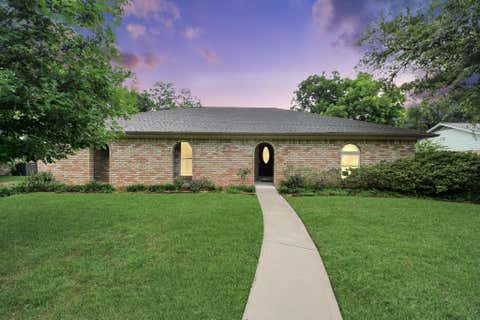 Photo of 333 W Castle Harbour Drive, Friendswood, TX 77546 (MLS # 61862133)