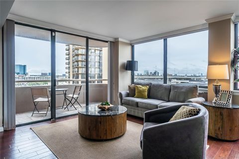 Photo of 3525 Sage Road #1009, Houston, TX 77056 (MLS # 53490327)