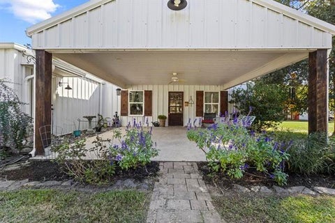 Photo of 9543 Twin Lakes Drive, Orange, TX 77632 (MLS # 76230058)