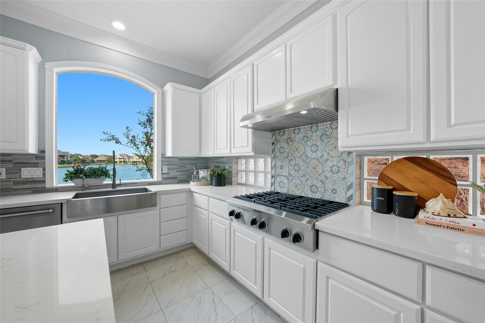 5934 Stratford Gardens Drive