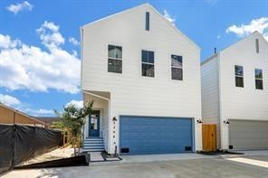 Photo of 5206 Burress Springs Lane, Houston, TX 77022 (MLS # 56953433)