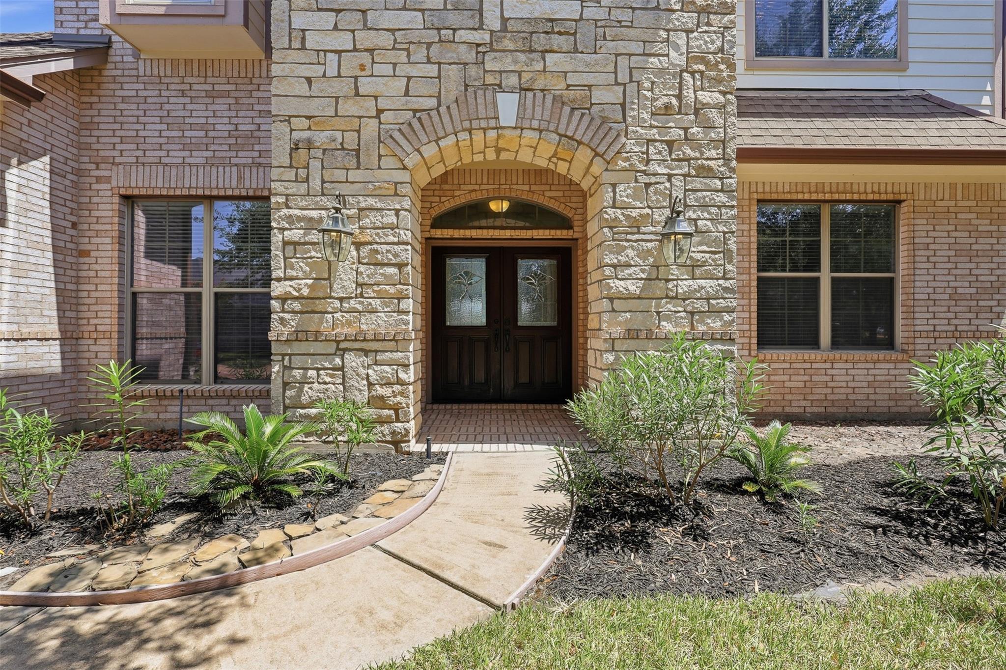 1906 Lake Grayson Drive