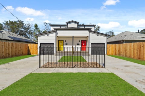 Photo of 2195 W Lang #B, Alvin, TX 77511 (MLS # 30267890)