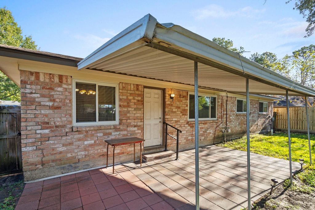 Photo of 1807 Oaklawn Street, Sugar Land, TX 77498 (MLS # 83650419)