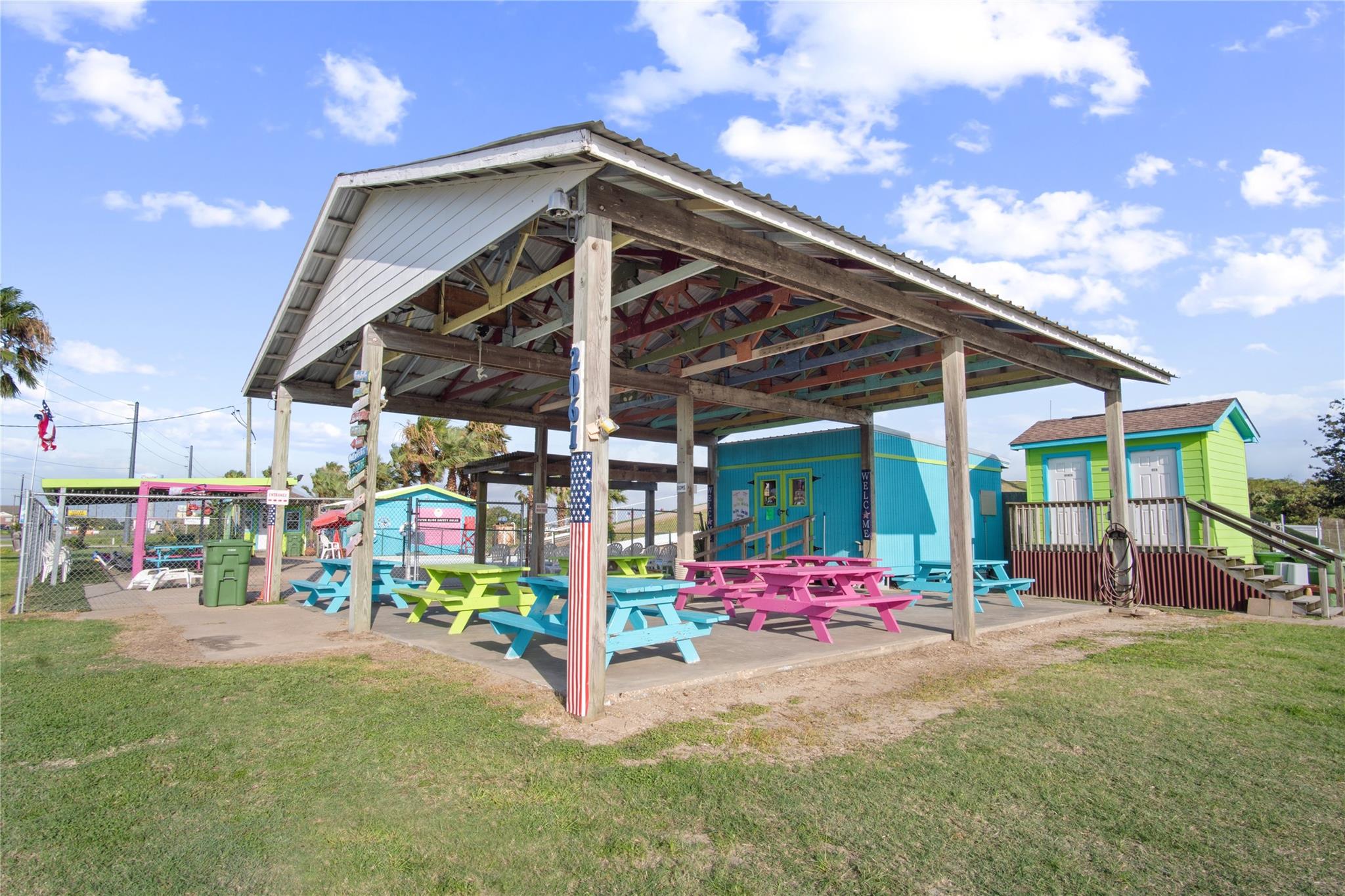 2061 Highway 87