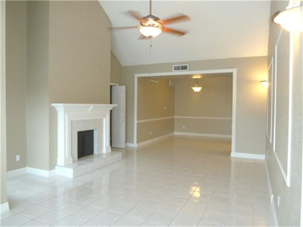 Photo of 2100 Tanglewilde Street #8, Houston, TX 77063 (MLS # 41611937)