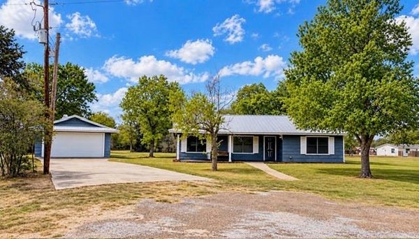 305 GAYWOOD LN, SOMERVILLE, TX 77879 - Image adbd4e00eb450e88c09ea65b291bc5ac/2335171640
