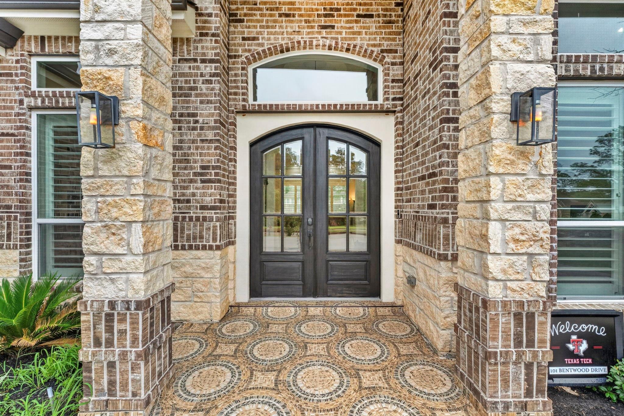 101 Bentwood Drive