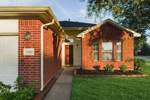 Property photo of 7402 bering landing dr, cypress, TX 77433