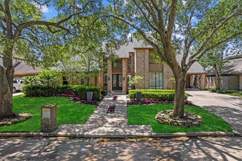 Homes For Sale - 1214 Emerald Green Lane<br/> Houston, TX 77094