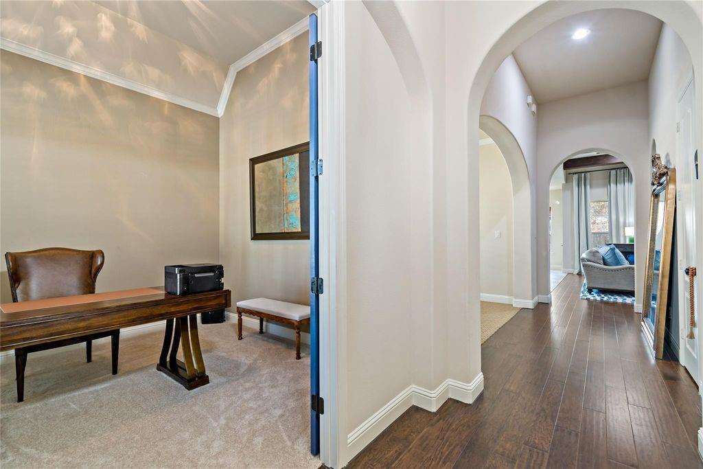 8126 Spreadwing Street