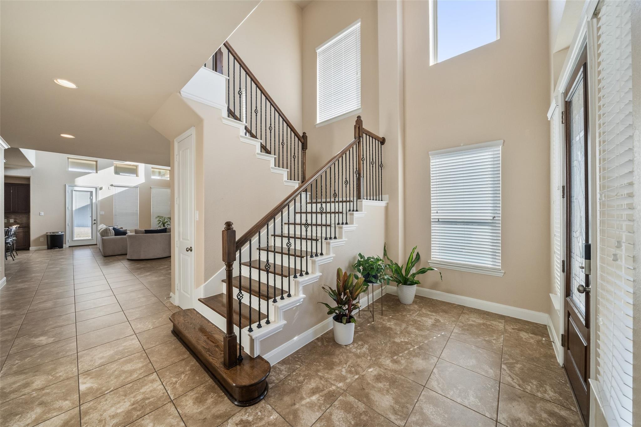 4747 Abercorn Street