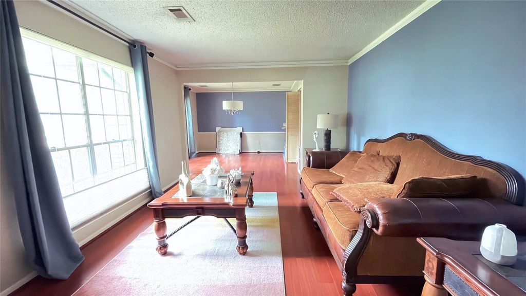 Photo of 2007 River Falls Drive, Houston, TX 77339 (MLS # 93189714)