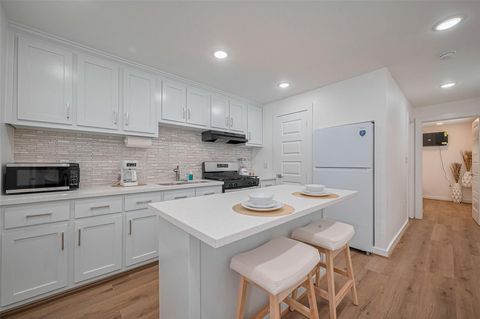 Photo of 6725 Avenue K, Houston, TX 77011 (MLS # 92156222)