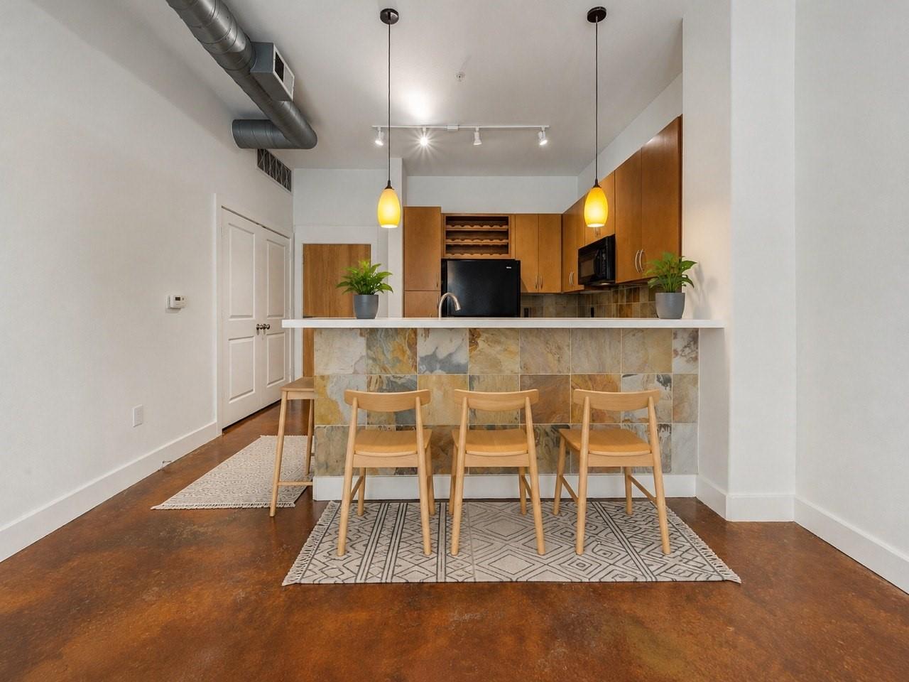 1901 Post Oak Boulevard 1405