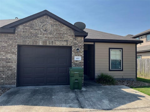 Multifamily For Rent - 601 Rosewood Street<br/> Liberty County, Dayton, TX 77535