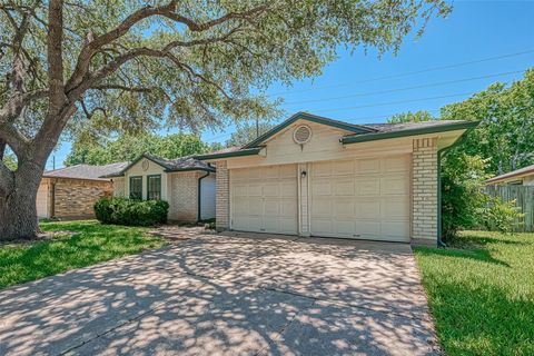 Photo of 923 Mayweather Lane, Richmond, TX 77406 (MLS # 10561738)