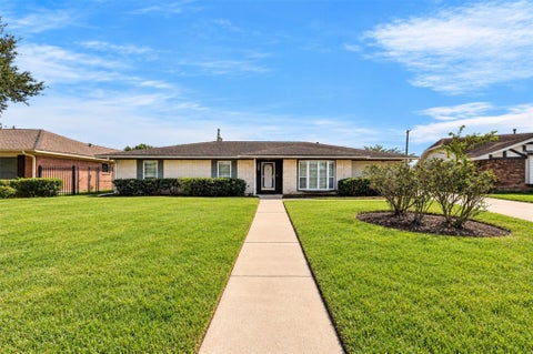 Homes For Rent - 3908 Carlson Lane<br/> Houston, TX 77047