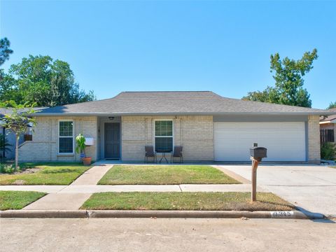 Photo of 7315 Weatherhill Lane, Houston, TX 77041 (MLS # 37666555)