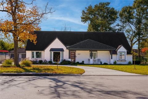 Photo of 1107 Shorewood Drive, Taylor Lake Village, TX 77586 (MLS # 69137273)