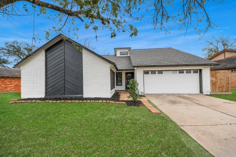 Photo of 718 Land Grant Drive, Richmond, TX 77406 (MLS # 56067613)