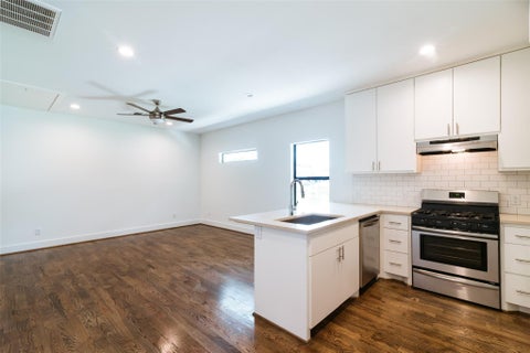 Photo of 609 Boundary Street #B, Houston, TX 77009 (MLS # 92727240)