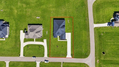Photo of 602 Johnston Drive, Rosharon, TX 77583 (MLS # 42739384)
