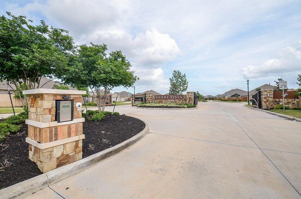 10519 Scrub Oak Drive
