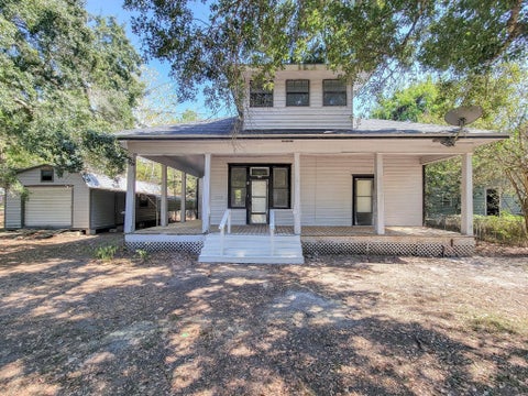 Photo of 304 N Walnut Avenue, Eagle Lake, TX 77434 (MLS # 58766050)