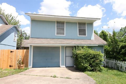 Photo of 5400 E Sheldon Street #B, Houston, TX 77008 (MLS # 28378513)