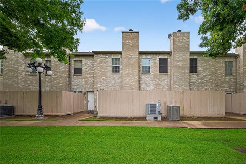 Photo of 3200 Holly Hall Street #3200, Houston, TX 77054 (MLS # 69191408)