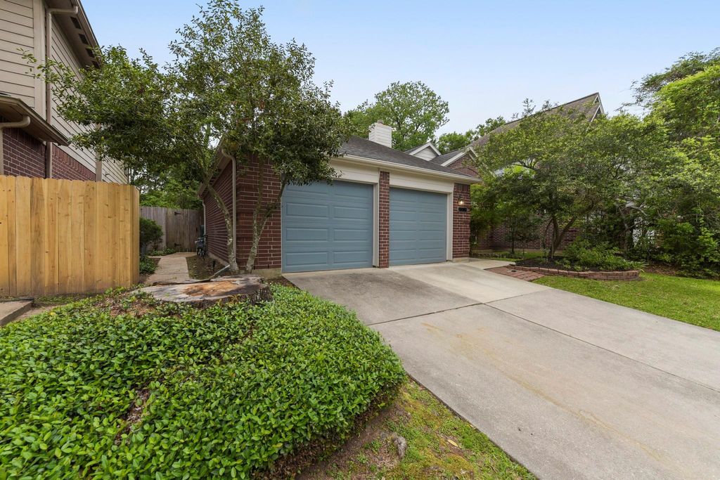 Photo of 3514 Appalachian Trail, Houston, TX 77345 (MLS # 10349108)