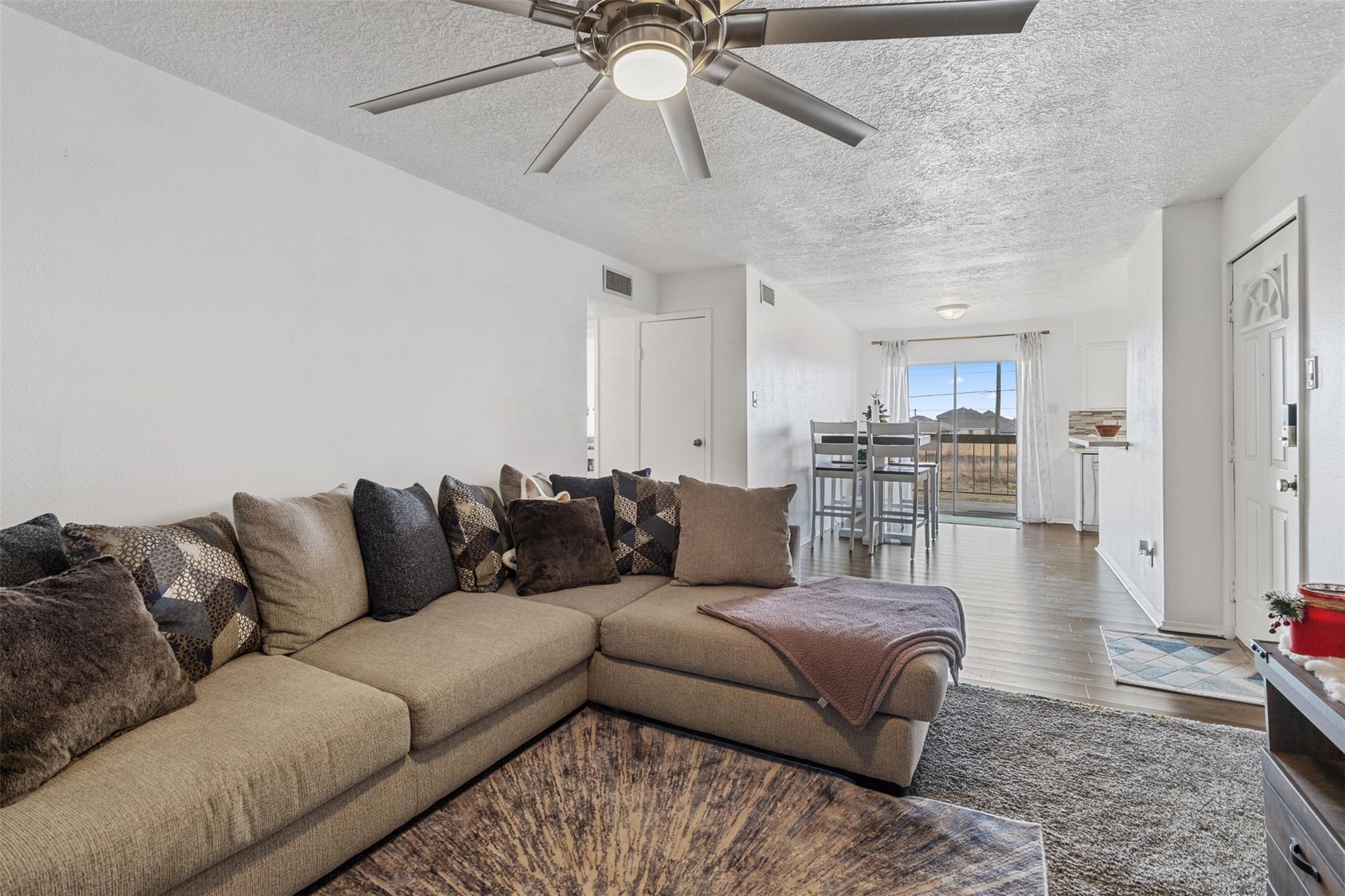 7600 Emmett F Lowry Expressway 1102