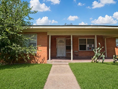 Photo of 5229 Rue Street, Houston, TX 77033 (MLS # 59717382)