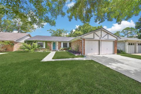 Photo of 807 Richvale Lane, Houston, TX 77062 (MLS # 36411802)