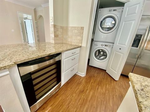 Photo of 1901 Post Oak Park Drive #5203, Houston, TX 77027 (MLS # 10614454) Photo of 1901 Post Oak Park Drive #5203, Houston, TX 77027 (MLS # 10614454)