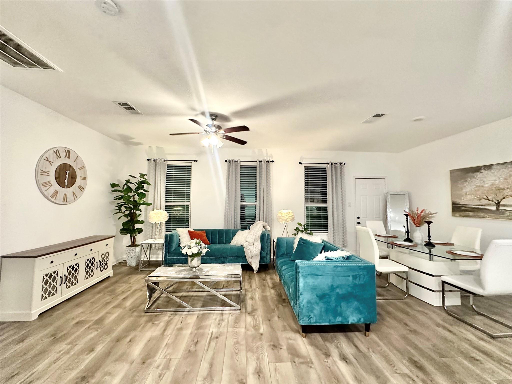 11218 Beverley Park Street