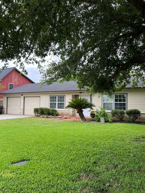 Photo of 7018 Rook Boulevard, Houston, TX 77087 (MLS # 26559745)