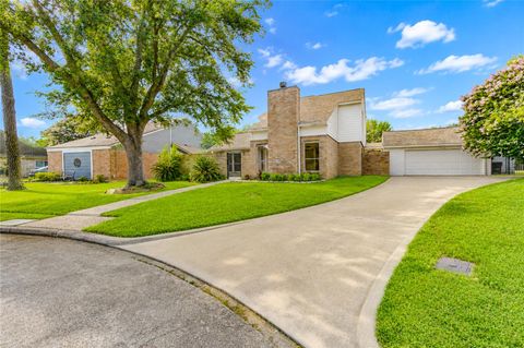 Homes For Rent - 20206 Lake Sherwood Drive<br/> Katy, TX 77450