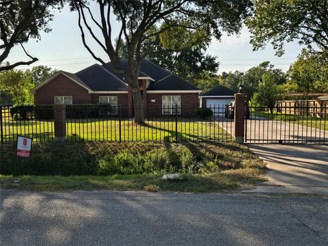 Photo of 11207 Iberia Drive, Houston, TX 77065 (MLS # 68835783)