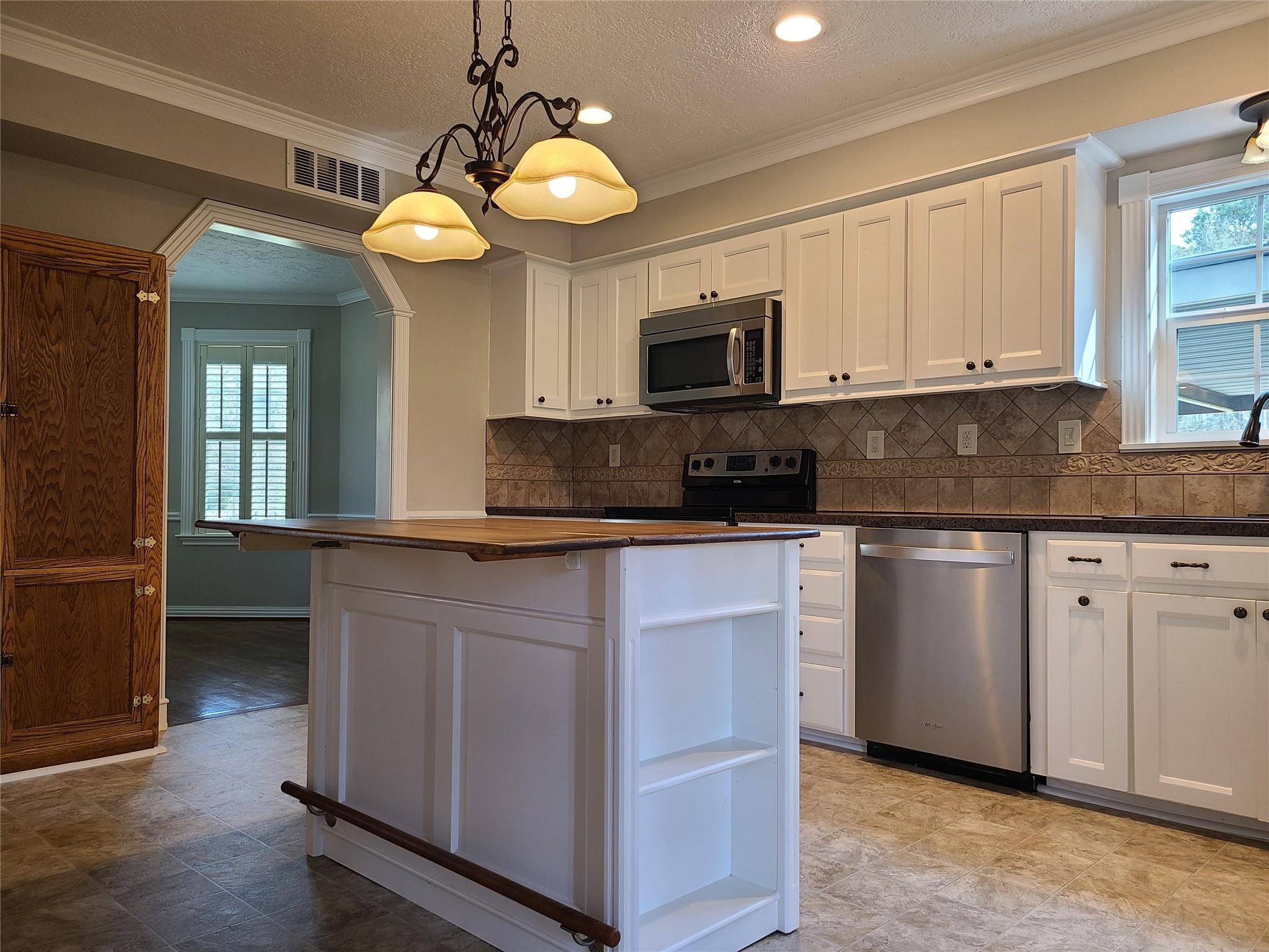 15896 Tree Monkey Road