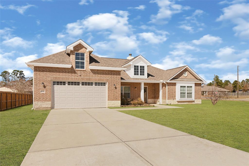 Photo of 12371 N Chestnut Hills Drive, Conroe, TX 77303 (MLS # 72039550)